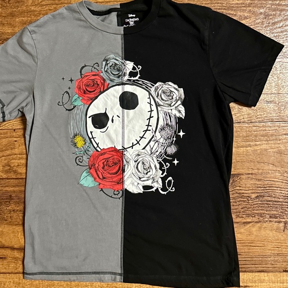 The Nightmare Before Christmas • Disney • Size Medium • Black/ Grey • Shirt - Picture 2 of 8
